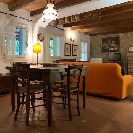 Euganean Hills Natural Park: Casale Il Boschetto Holiday home